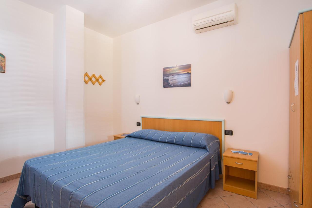 One Love Apartments Lupetto Luaran gambar